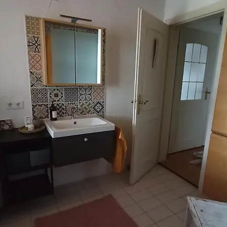 Gemuetliches 2-zimmer-appartment Naehe Campus In Siedlerhaus