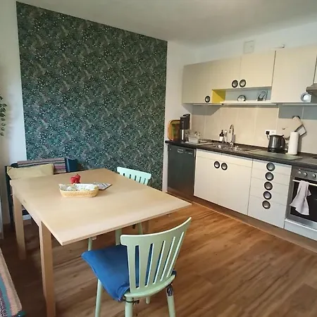 Gemuetliches 2-zimmer-appartment Naehe Campus In Siedlerhaus Эрланген