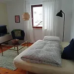 Gemuetliches 2-zimmer-appartment Naehe Campus In Siedlerhaus Apartment