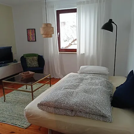 Gemuetliches 2-zimmer-appartment Naehe Campus In Siedlerhaus Daire