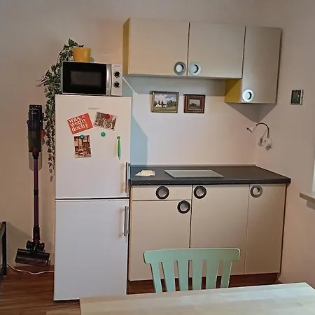 Gemuetliches 2-zimmer-appartment Naehe Campus In Siedlerhaus Appartement